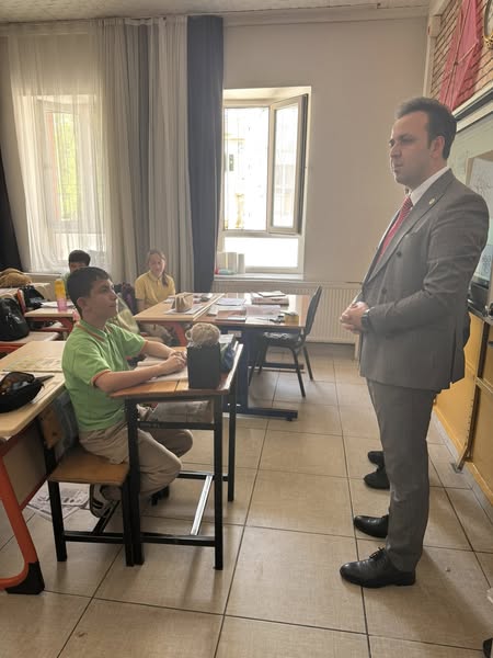 Kaymakamımız Menteşe Ortaokulunu Ziyaret Etti